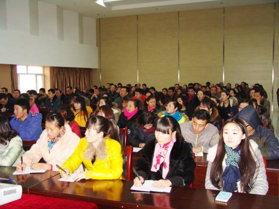 內(nèi)強(qiáng)個(gè)人素質(zhì)，外塑企業(yè)形象