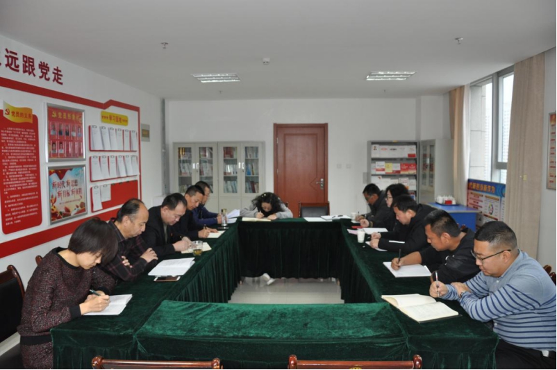 銘記&ldquo;生命線&rdquo;、分清&ldquo;是非線&rdquo; 修筑&ldquo;防腐線&rdquo;、不踩&ldquo;高壓線&rdquo;