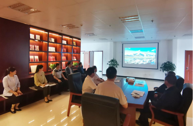 我們和黨一起過生日――集團機關黨支部迎&ldquo;七一&rdquo;組織黨員集體過&ldquo;政治生日&rdquo;